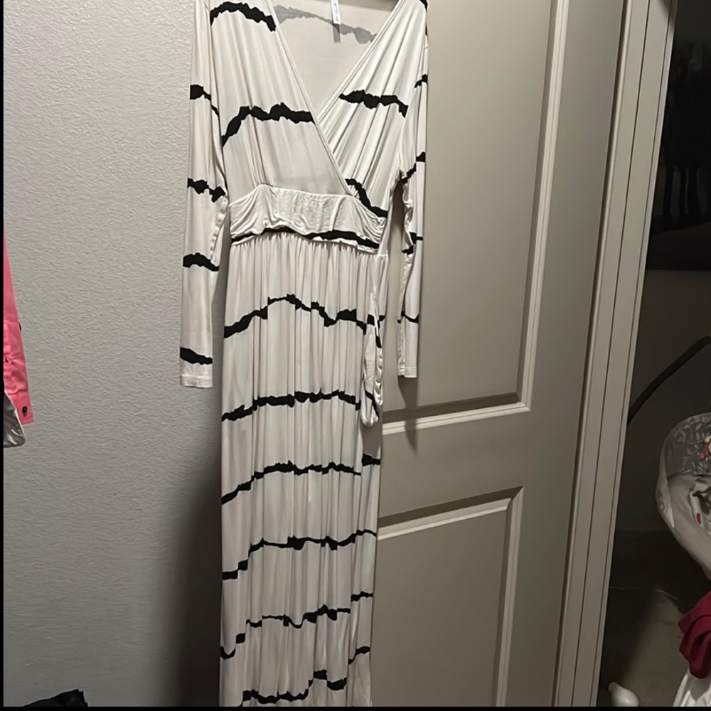 L STRETCHY STRIPED MAXI DRESS